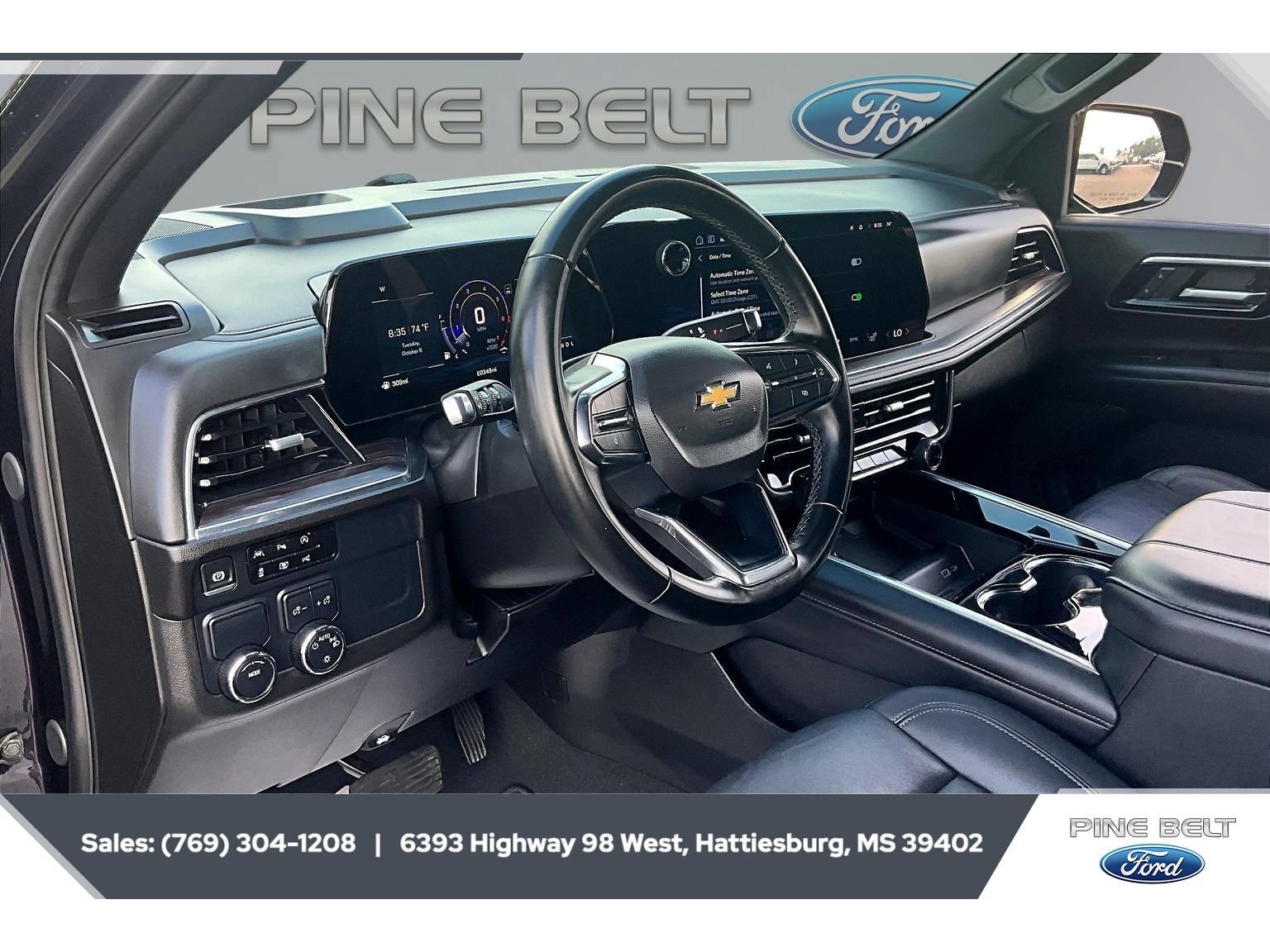 Used 2025 Chevrolet Suburban LT RWD image 12