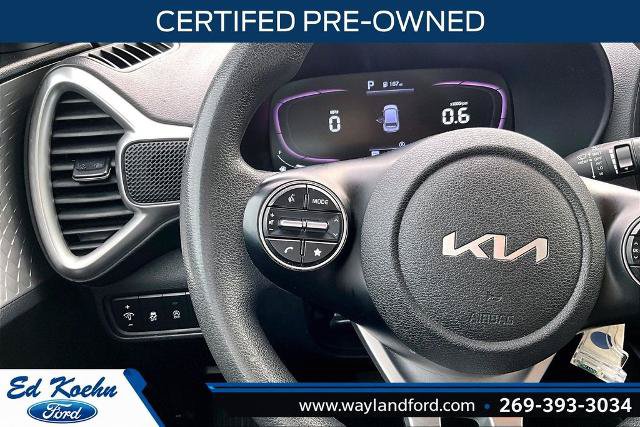Used 2023 Kia Soul LX w/ LX Technology Package FWD image 18