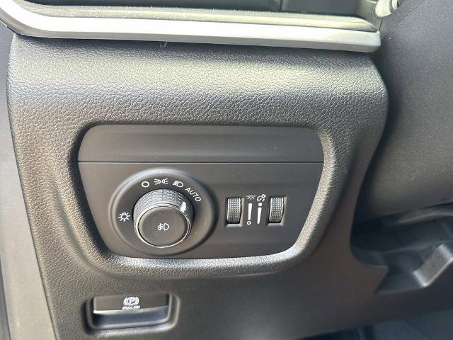 Used 2021 Jeep Grand Cherokee L Limited RWD image 31