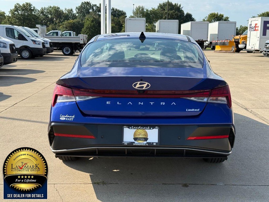 Used 2024 Hyundai Elantra Limited FWD image 6