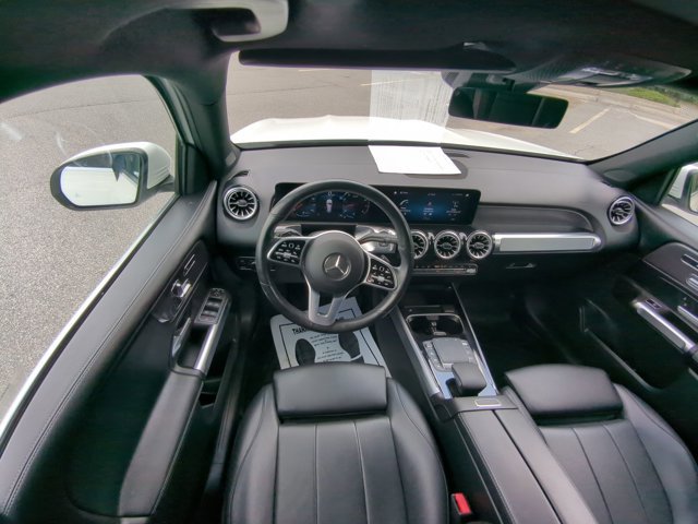 Used 2022 Mercedes-Benz GLB 250 4MATIC image 32