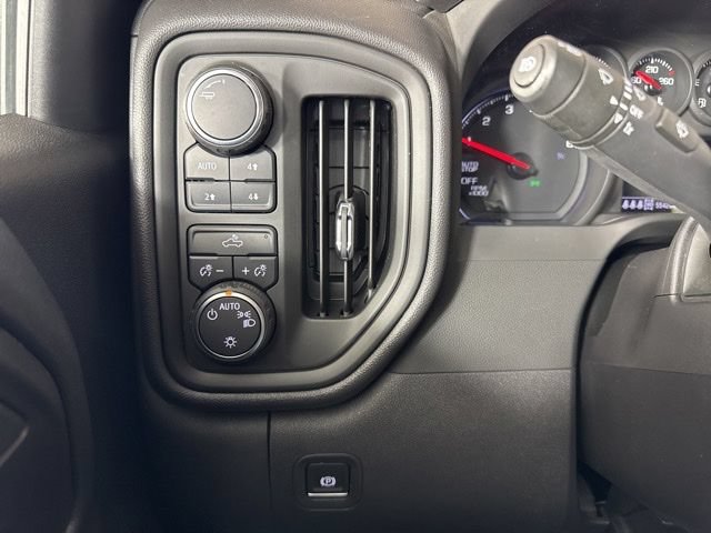 Used 2025 Chevrolet Silverado 1500 Custom Trail Boss AWD/4WD image 19