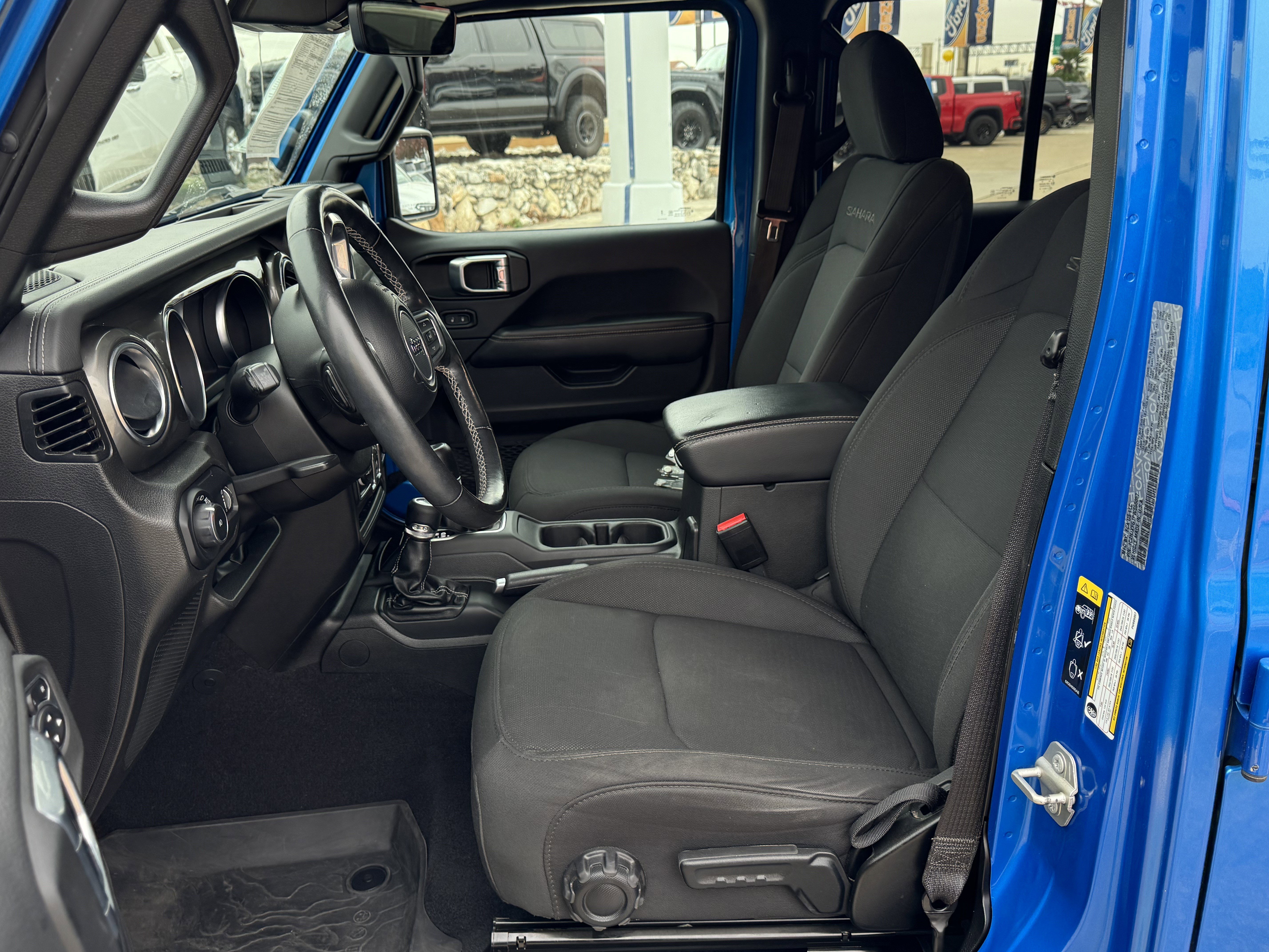 Used 2023 Jeep Wrangler Sahara w/ Safety Group image 17