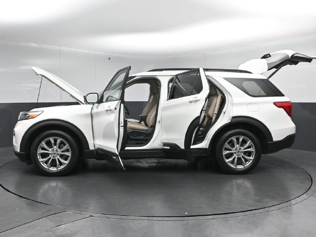 Certified 2024 Ford Explorer XLT w/ Equipment Group 202A AWD/4WD image 56