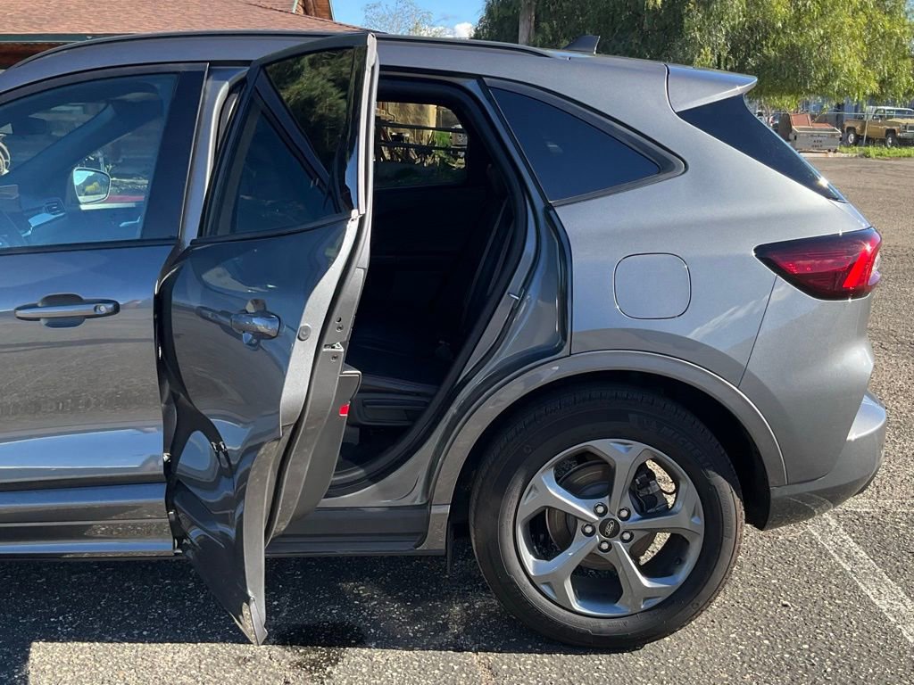 Certified 2024 Ford Escape ST-Line w/ Tech Pack #1 image 32