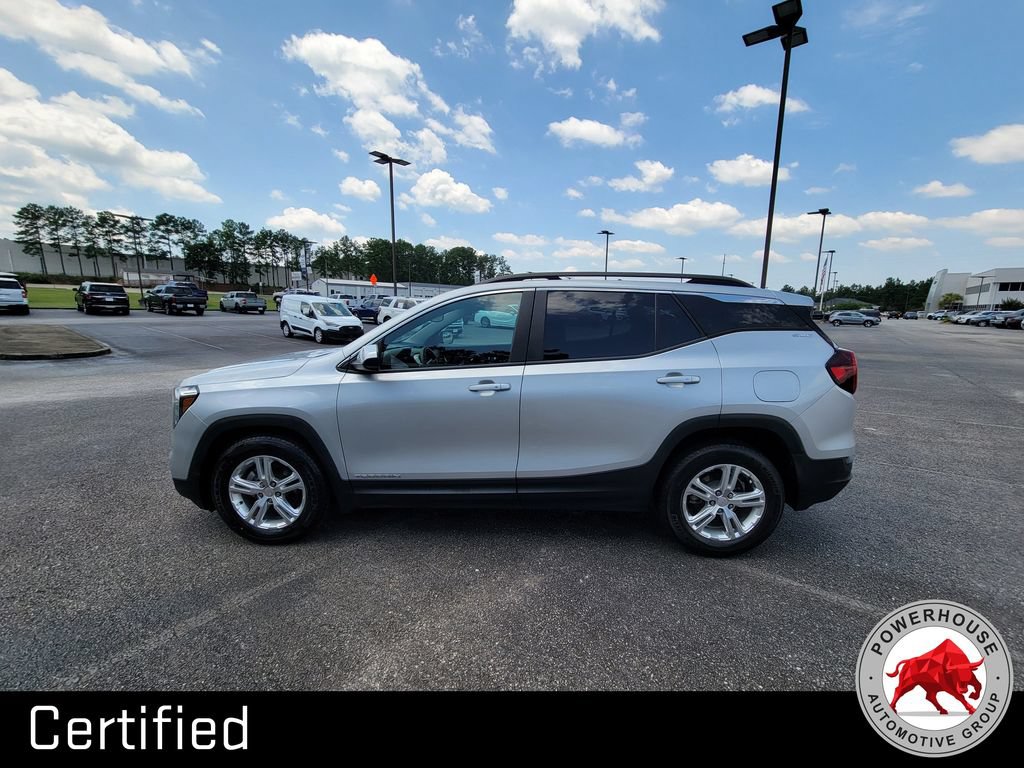 Used 2022 GMC Terrain SLE w/ Driver Convenience Package FWD image 2