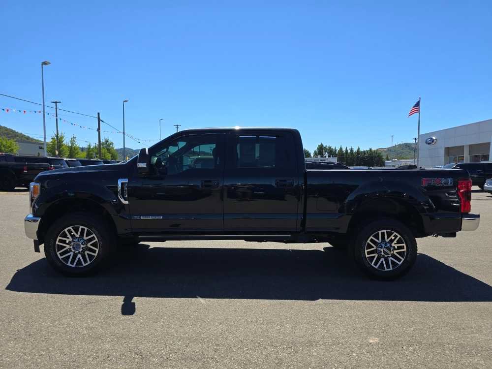 Certified 2017 Ford F350 Lariat w/ Lariat Ultimate Package AWD/4WD image 2