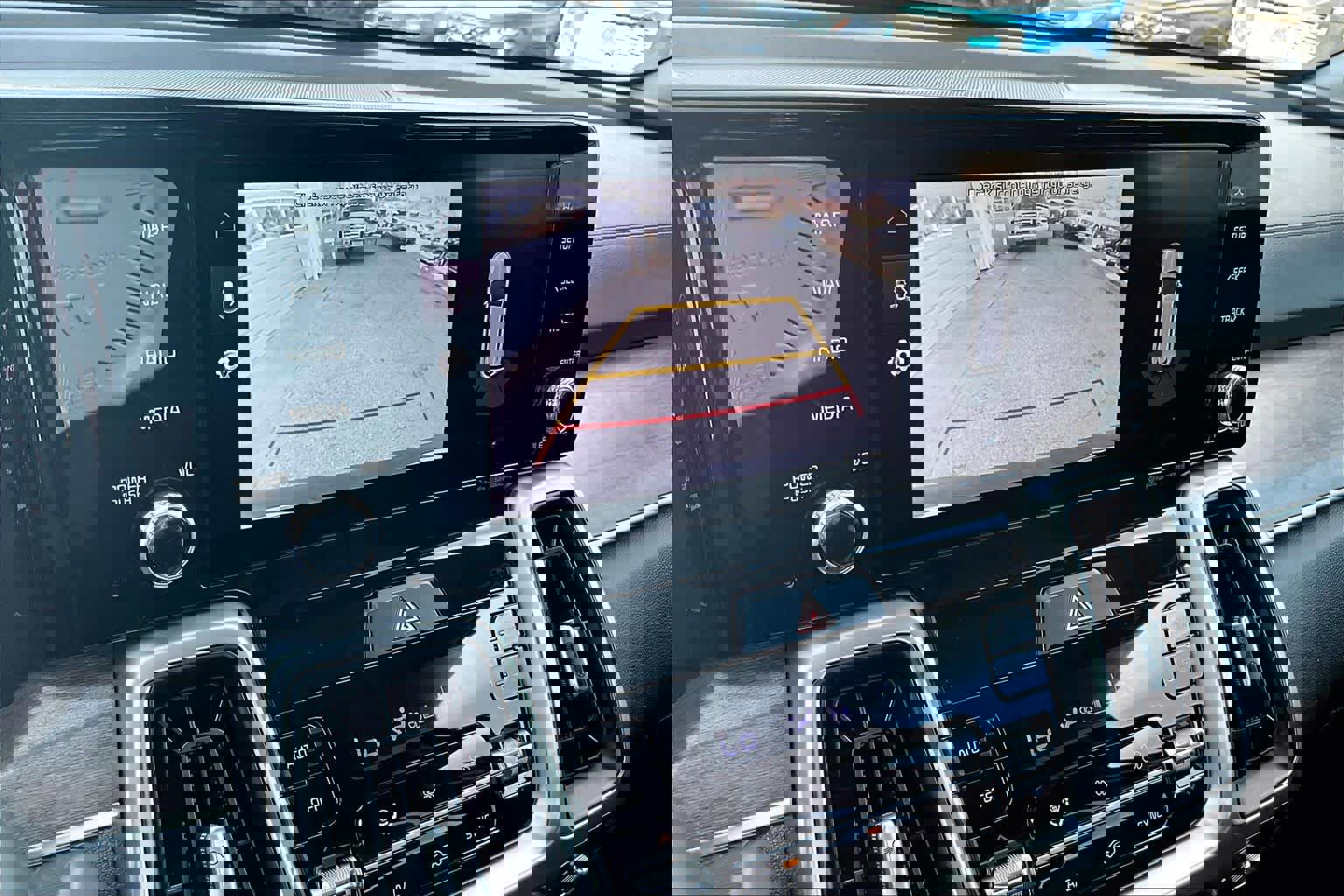 Used 2022 Kia Sorento S image 31