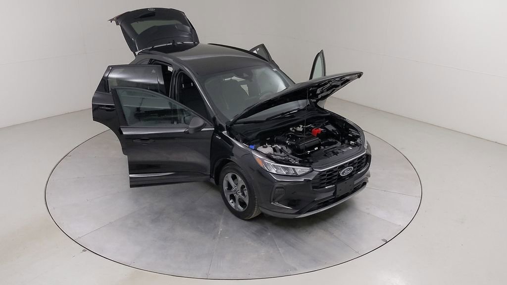 Certified 2024 Ford Escape ST-Line w/ Cold Weather Package FWD image 46