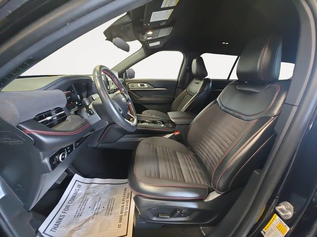 Certified 2025 Ford Explorer ST-Line w/ ST-Line Street Pack AWD/4WD image 11