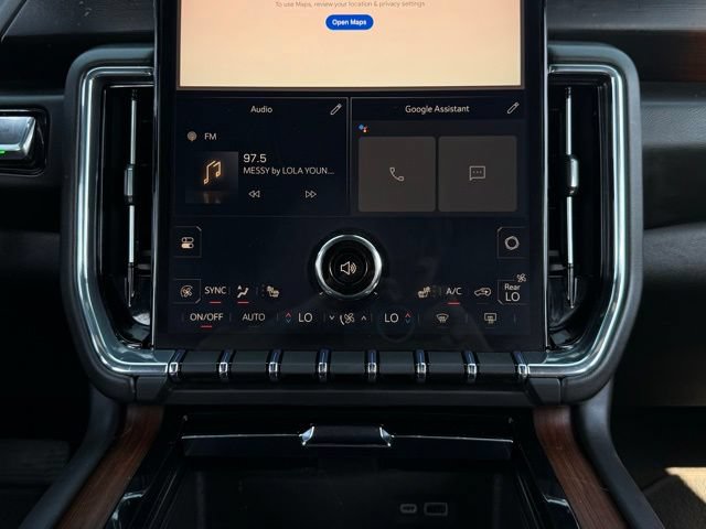 Used 2025 GMC Yukon XL Denali AWD/4WD image 27