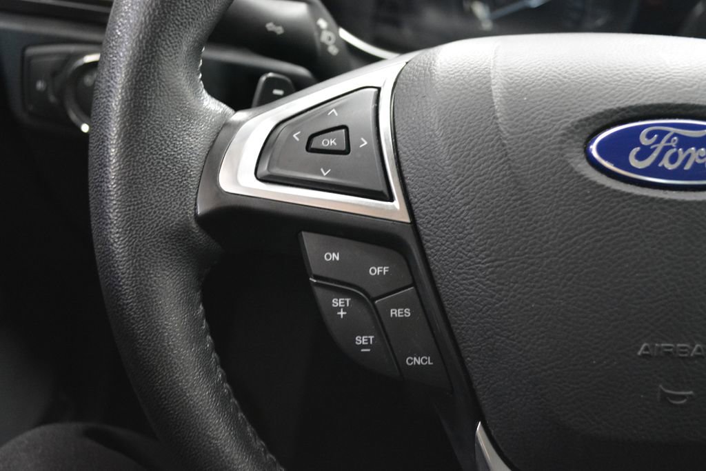 Certified 2017 Ford Fusion SE w/ Fusion SE Technology Package FWD image 23