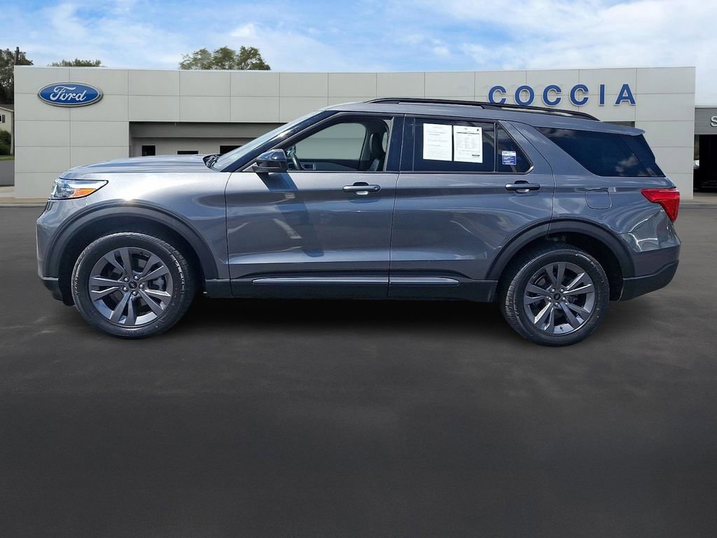 Certified 2022 Ford Explorer XLT w/ Equipment Group 202A AWD/4WD image 7