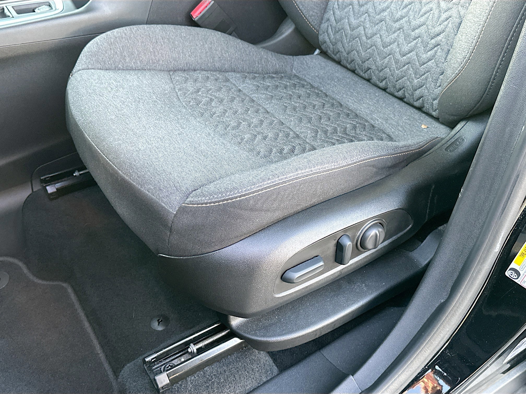 Used 2023 Chevrolet Equinox LT image 18