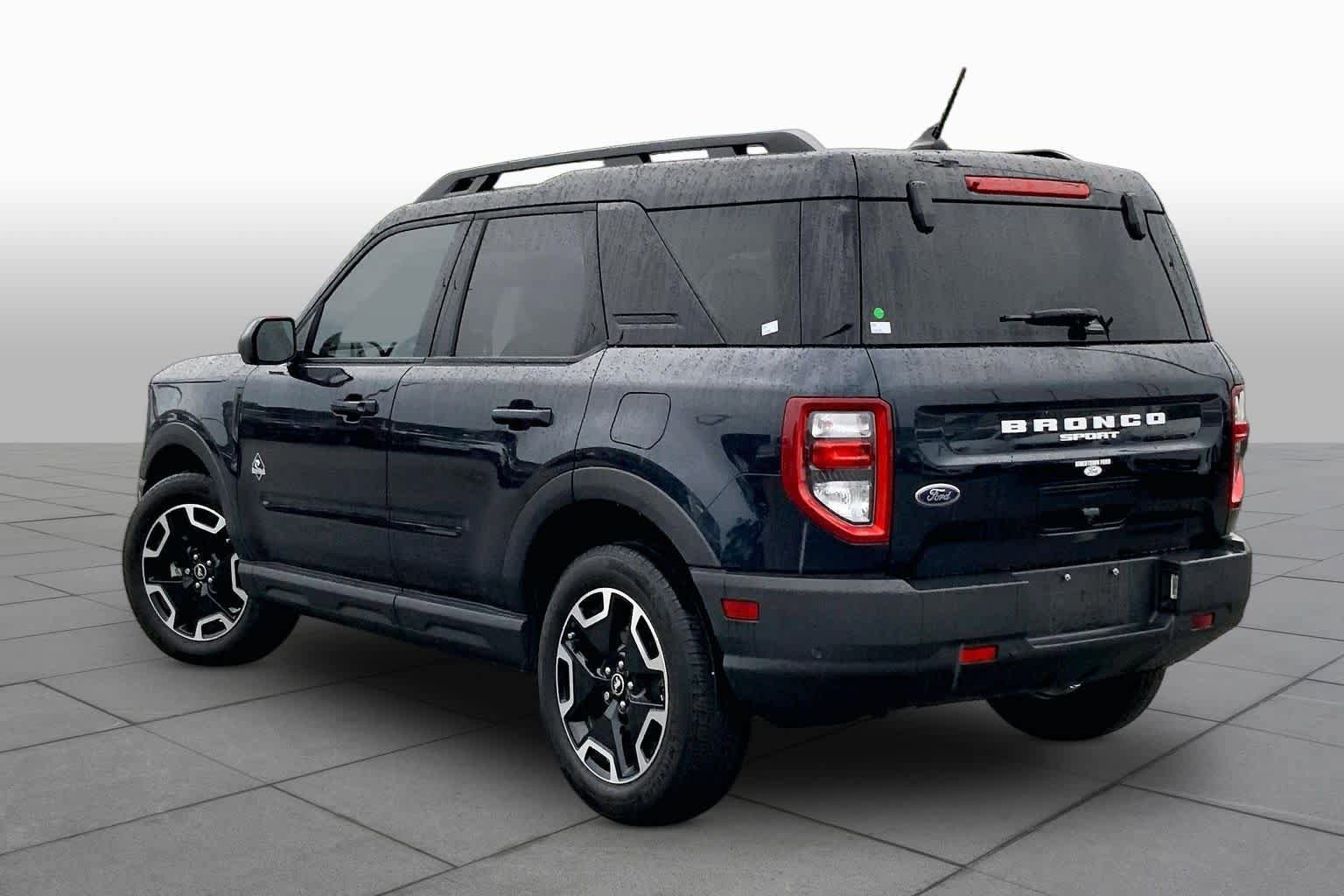 Certified 2023 Ford Bronco Sport Outer Banks w/ Tech Package AWD/4WD image 11