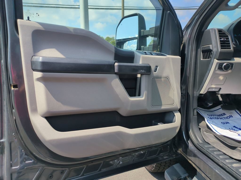 Certified 2019 Ford F250 XL w/ STX Appearance Package AWD/4WD image 11