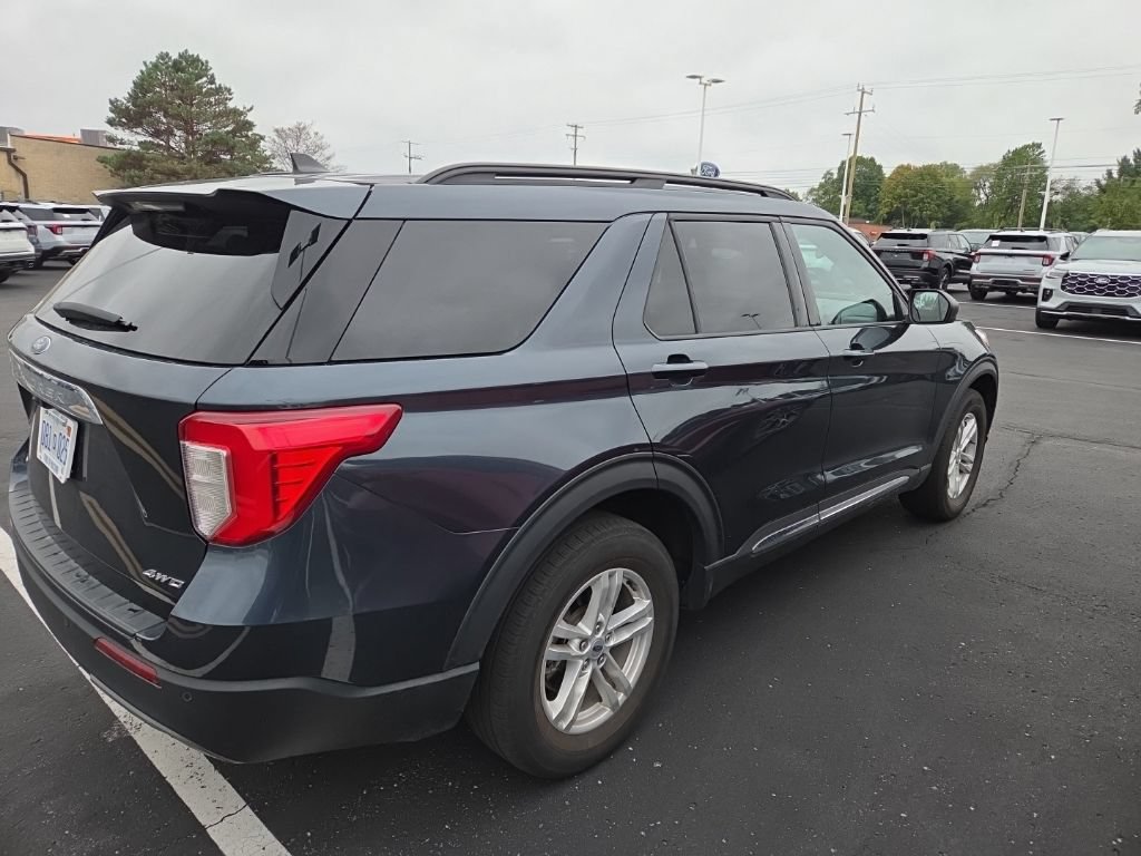 Certified 2024 Ford Explorer XLT w/ Equipment Group 202A AWD/4WD image 8
