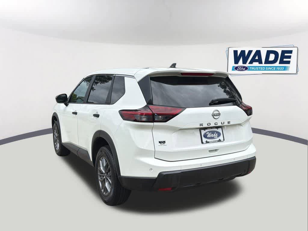 Used 2024 Nissan Rogue S FWD image 7