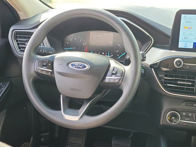 Certified 2020 Ford Escape SE image 18
