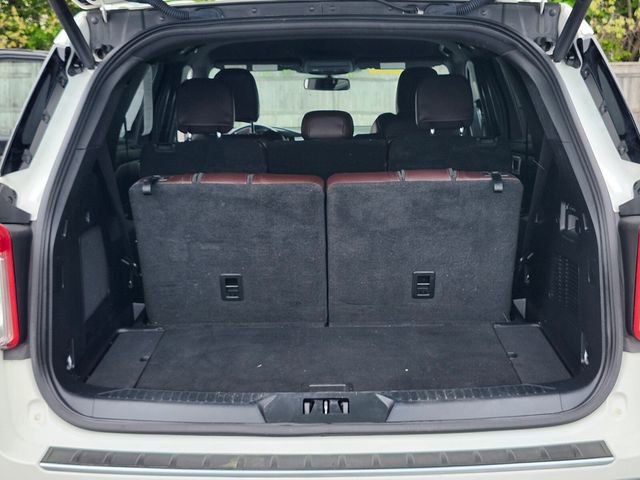 Certified 2023 Ford Explorer Platinum w/ Technology Package AWD/4WD image 33