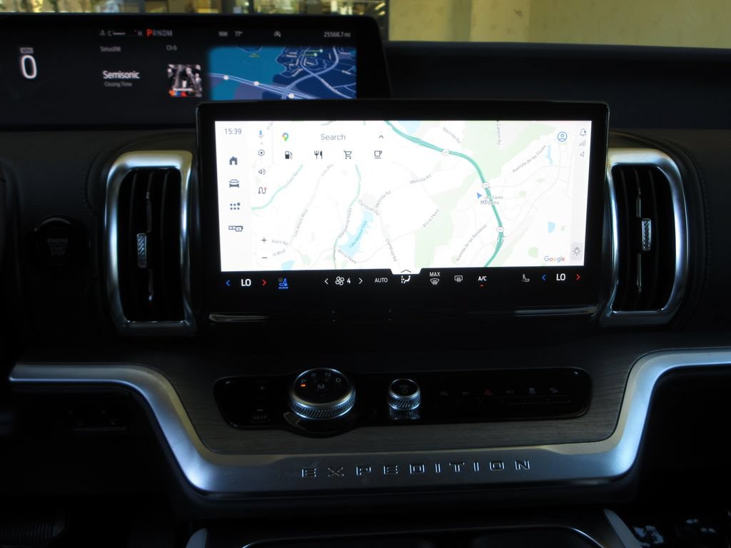 Certified 2025 Ford Expedition Max Platinum w/ Driver's Package AWD/4WD image 16