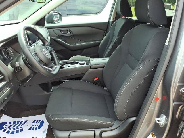 Used 2024 Nissan Rogue S AWD/4WD image 9