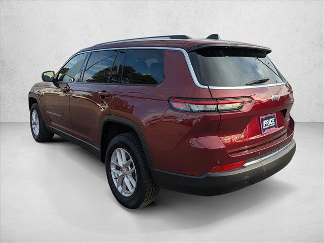Used 2022 Jeep Grand Cherokee L Laredo w/ Luxury Tech Group I AWD/4WD image 8