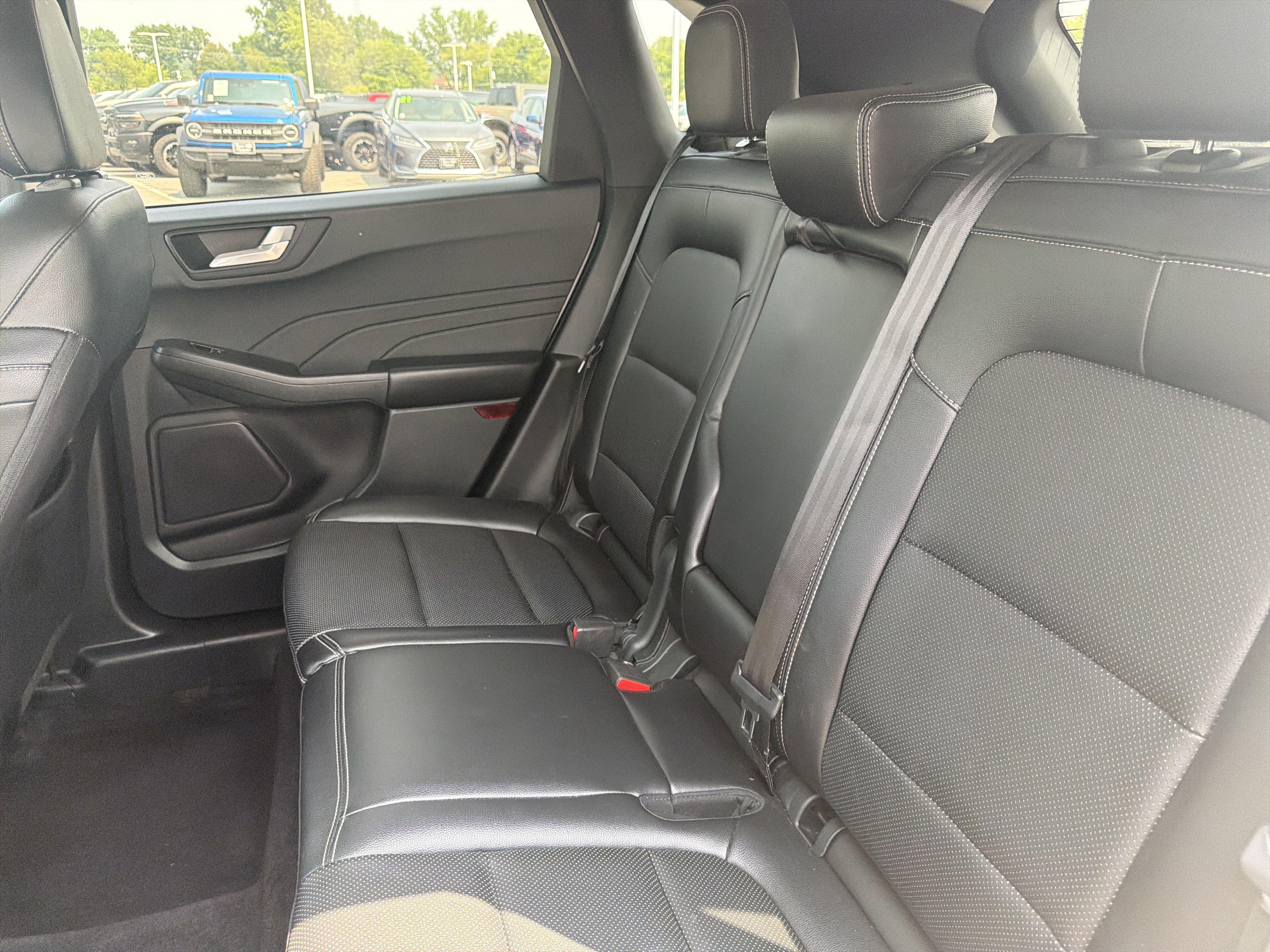 Certified 2022 Ford Escape SEL w/ Technology Package AWD/4WD image 13
