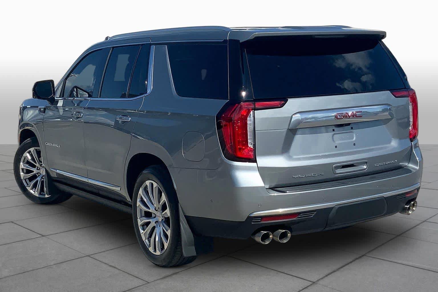 Used 2023 GMC Yukon Denali w/ Denali Reserve Package AWD/4WD image 12