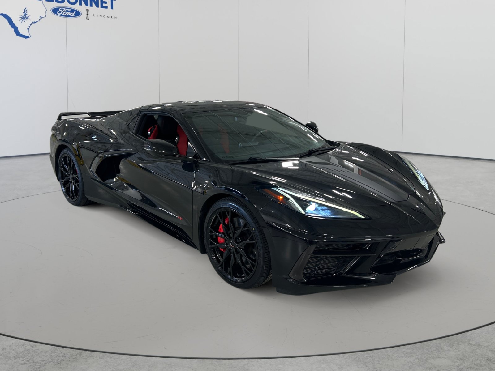 Used 2023 Chevrolet Corvette Stingray Premium Conv w/ Z51 Performance Package RWD image 3