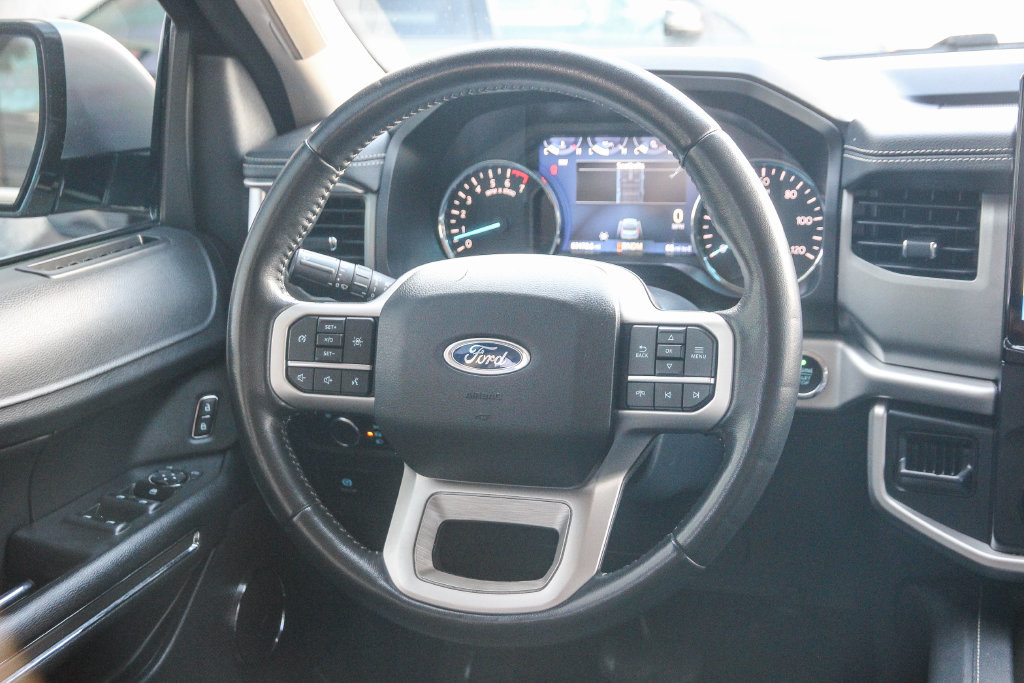 Certified 2022 Ford Expedition XLT RWD image 16