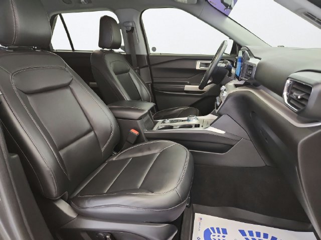 Certified 2023 Ford Explorer XLT w/ Equipment Group 202A AWD/4WD image 28