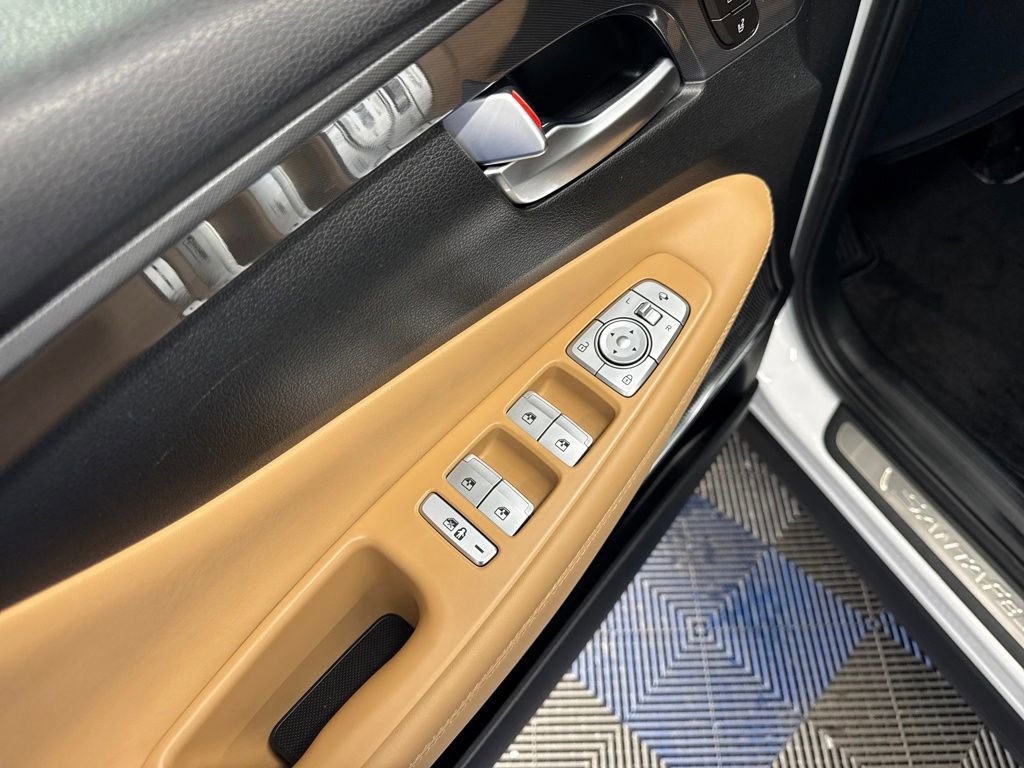 Used 2022 Hyundai Santa Fe Calligraphy image 17