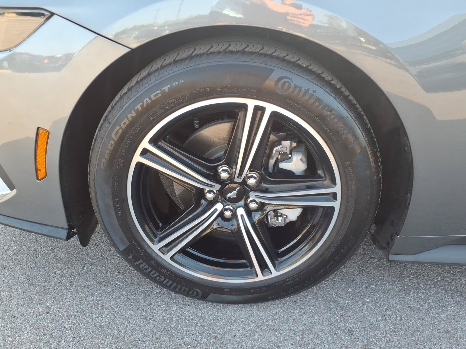 Certified 2025 Ford Mustang Coupe RWD image 9