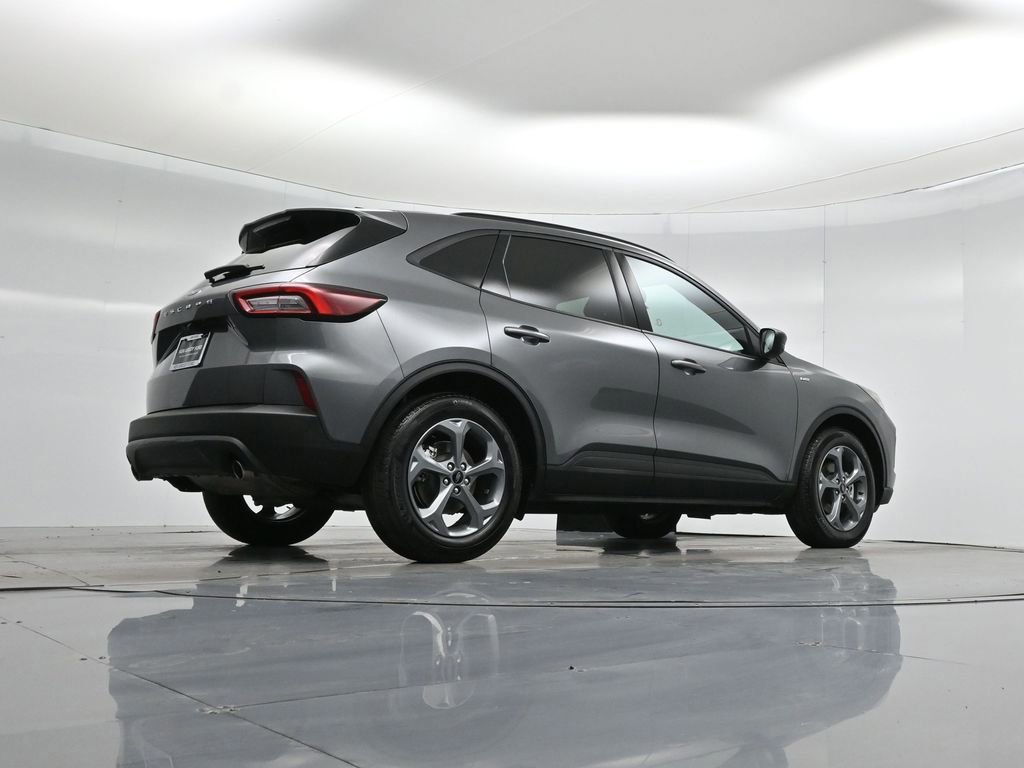 Certified 2025 Ford Escape ST-Line image 18