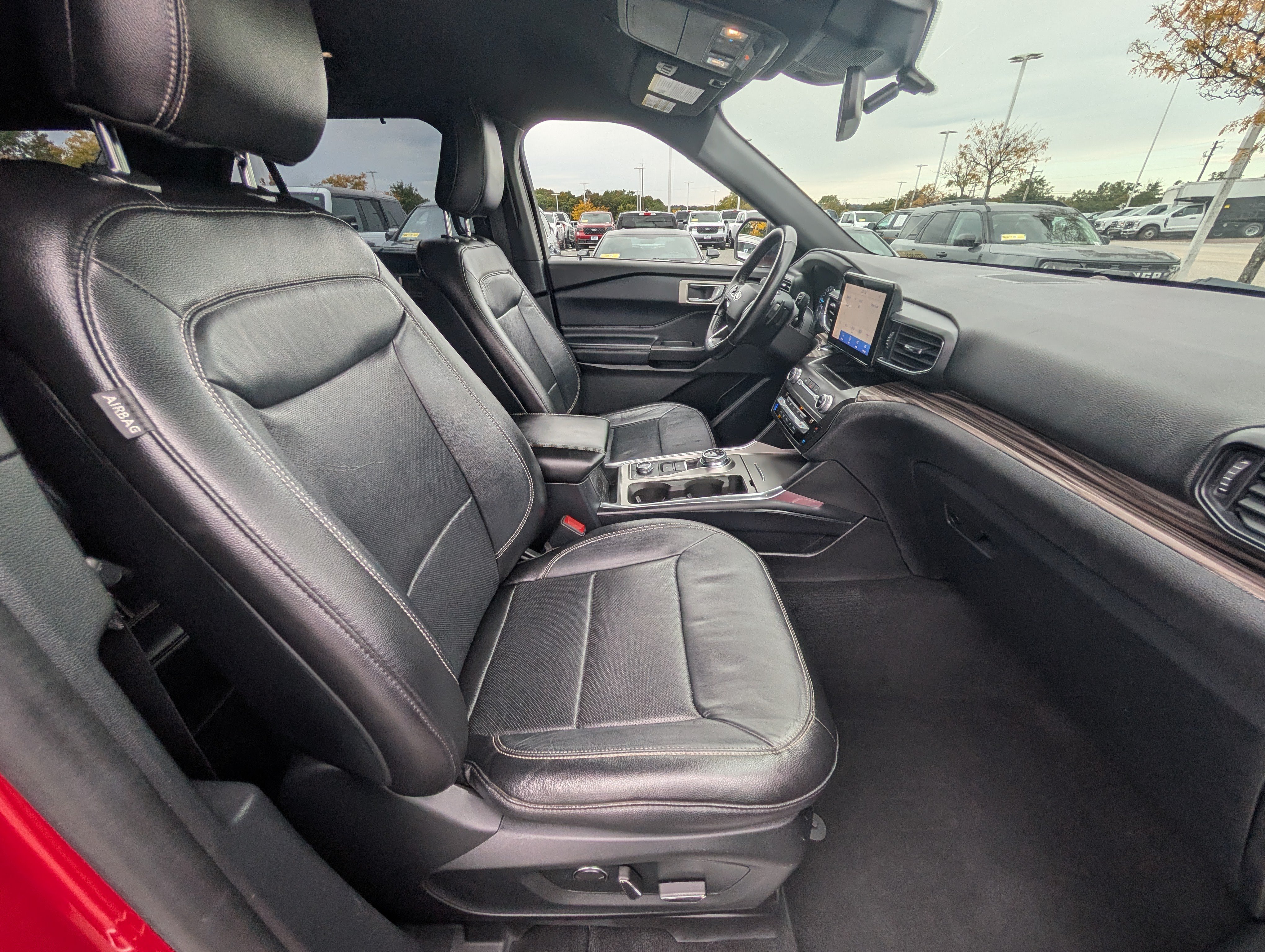 Certified 2020 Ford Explorer Limited AWD/4WD image 12