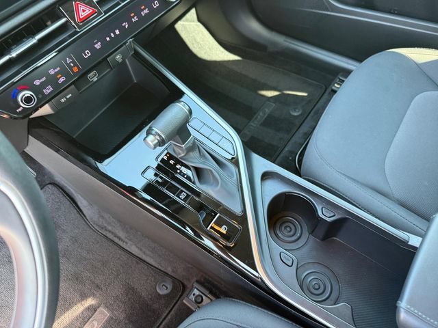 Used 2023 Kia Niro LX FWD image 17