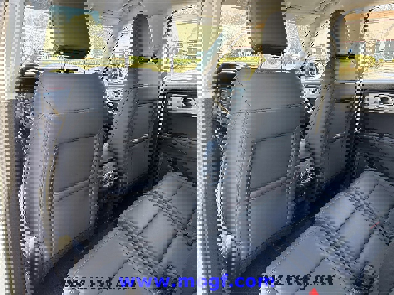 Certified 2025 Ford Explorer Active w/ Active Comfort Package image 24