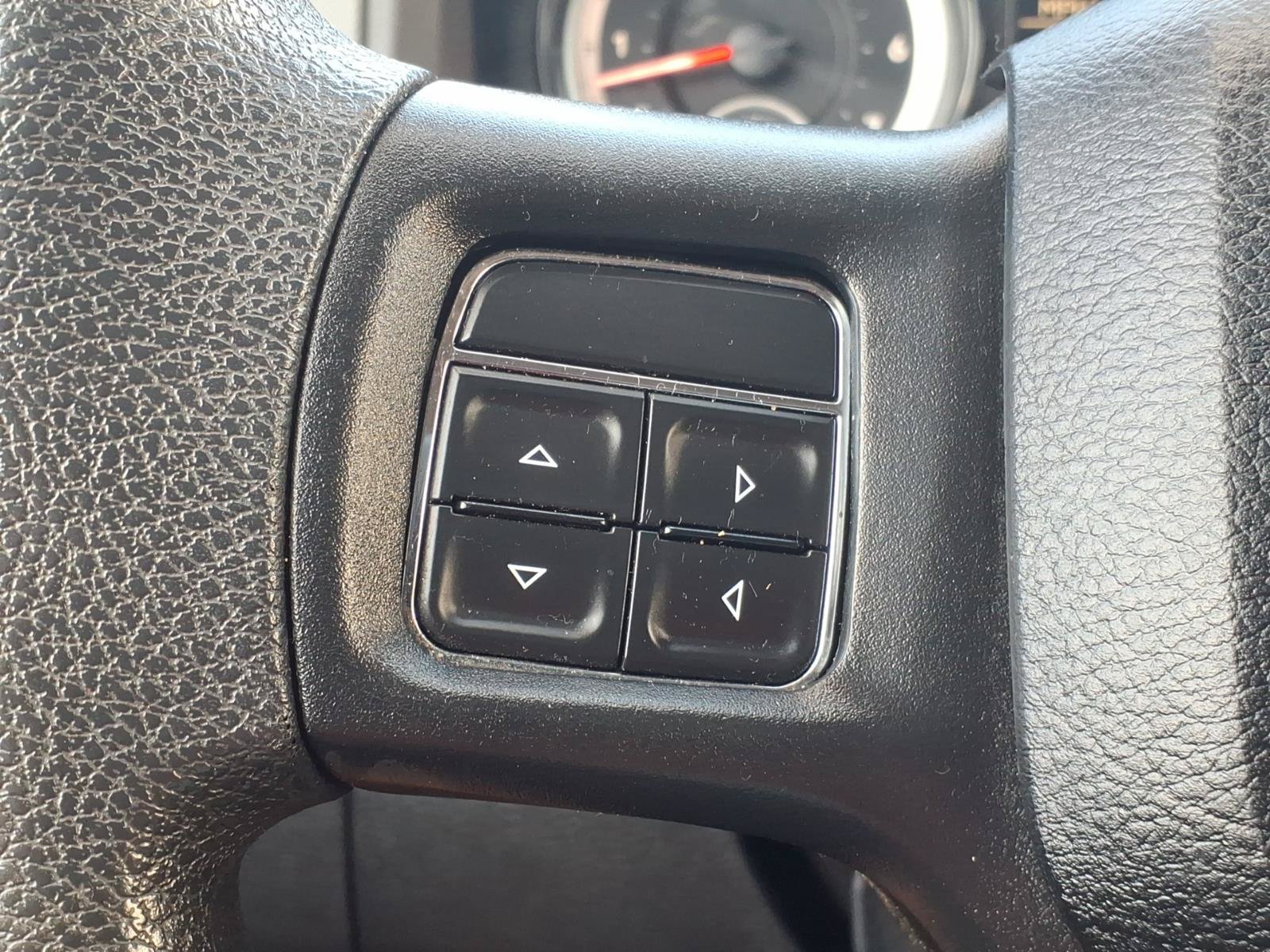 Used 2018 RAM 1500 Express AWD/4WD image 19
