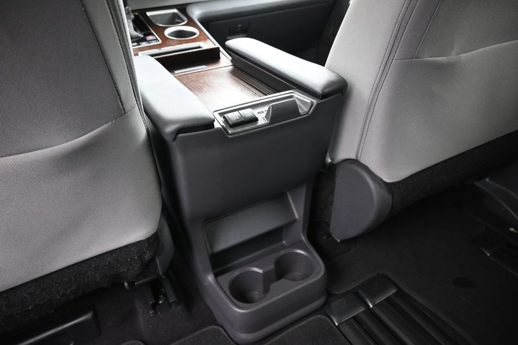 Used 2021 Toyota Sienna LE w/ LE Plus Package FWD image 22