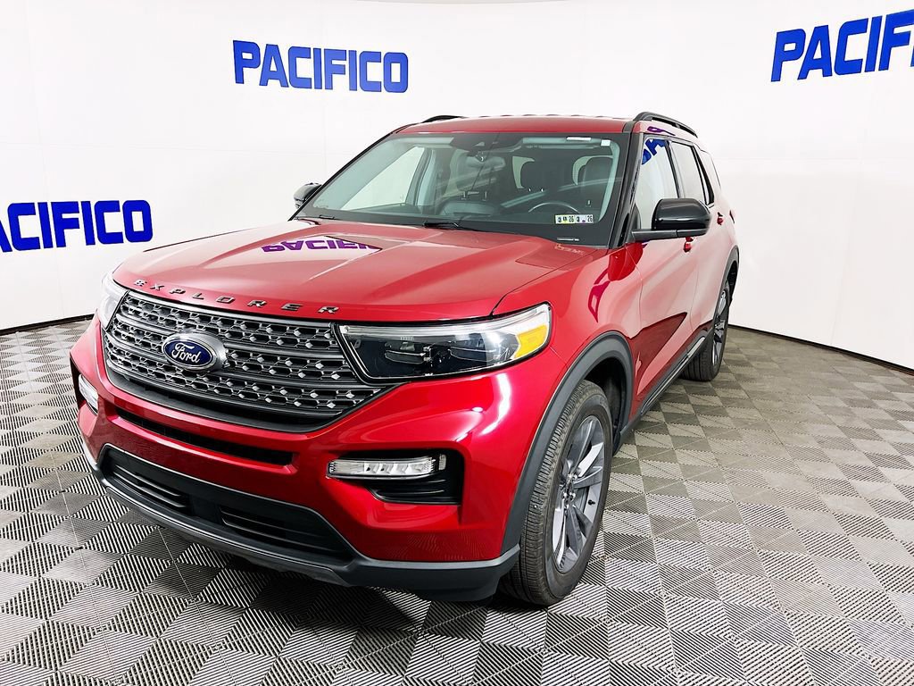 Certified 2023 Ford Explorer XLT w/ Equipment Group 202A image 7