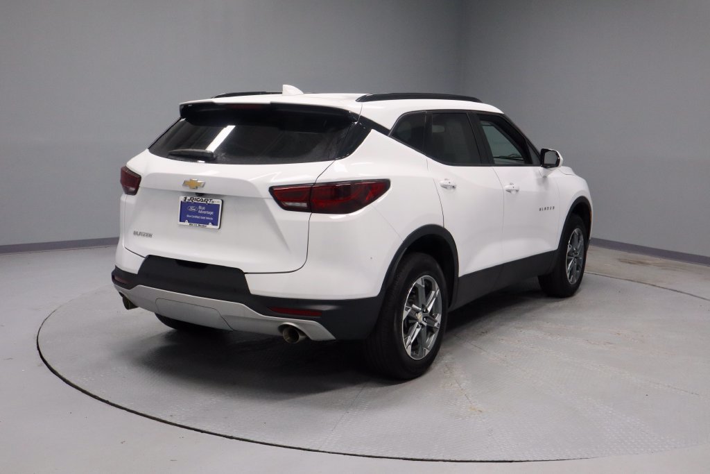 Used 2024 Chevrolet Blazer LT w/ Convenience Package FWD image 11