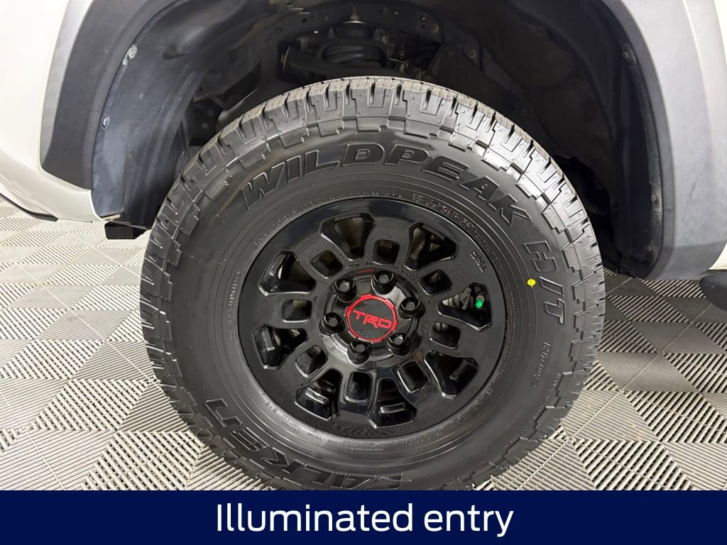 Used 2021 Toyota Tacoma TRD Off-Road image 10