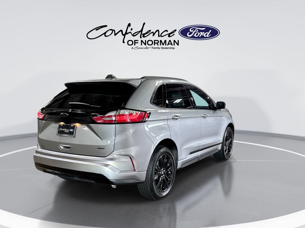 Certified 2024 Ford Edge SE w/ Black Appearance Package AWD/4WD image 8
