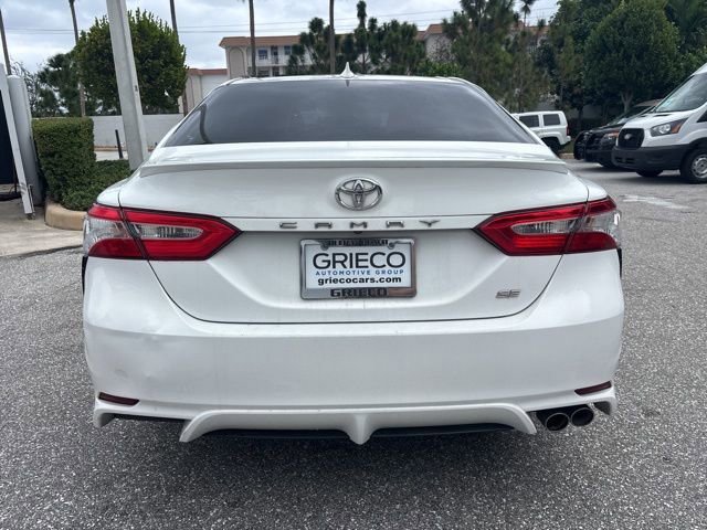 Used 2020 Toyota Camry SE image 3
