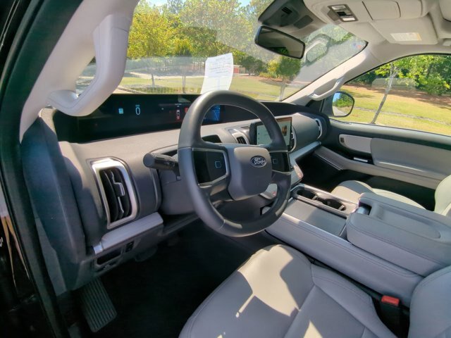 Certified 2025 Ford Expedition Active RWD image 17