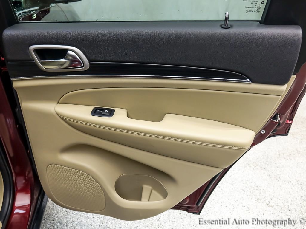 Used 2020 Jeep Grand Cherokee Limited w/ Premium Lighting Group image 25