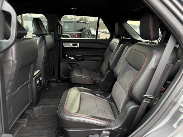 Certified 2024 Ford Explorer ST-Line w/ Class IV Trailer Tow Package image 18