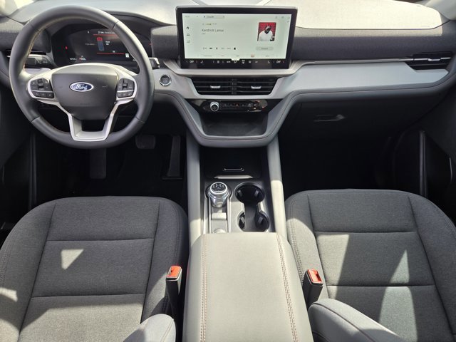 Certified 2025 Ford Explorer Active image 24