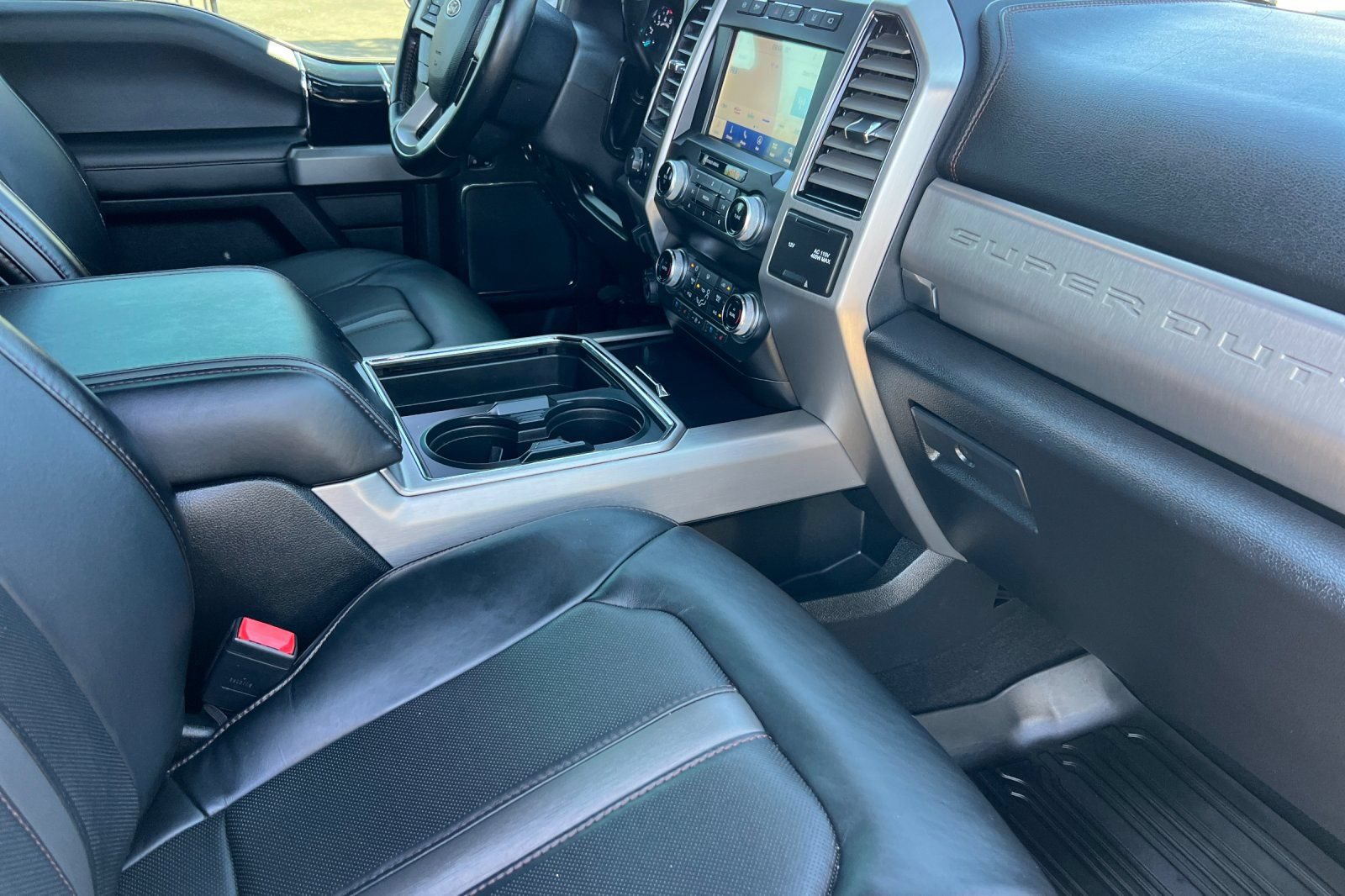 Certified 2020 Ford F250 Platinum w/ FX4 Off-Road Package AWD/4WD image 16